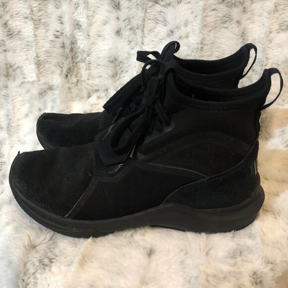 Puma Phenom Suede Training  Womens Black Sneakers Athletic Shoes 5.5 - Picture 2 of 16